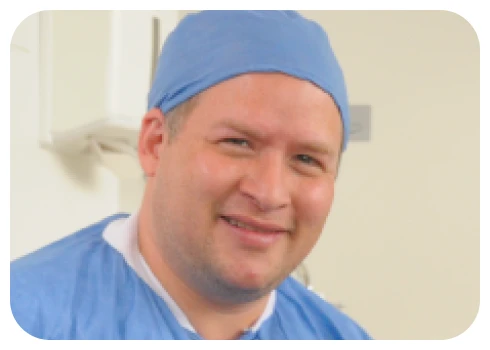Dr. Julio César Sendoya